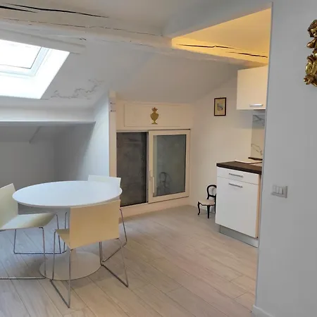 Lägenhet Mantica Cattaneo Appartament